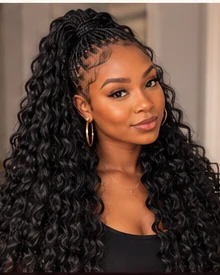 Crochet Braids femme coiffés en queue haute avec boucles noires